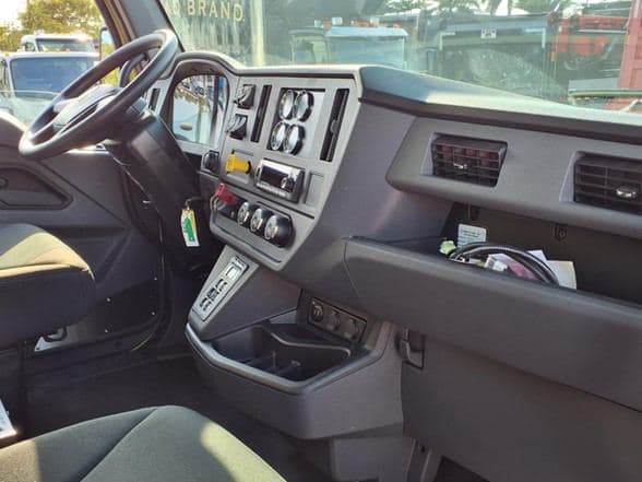 2025 Kenworth D5 image 9