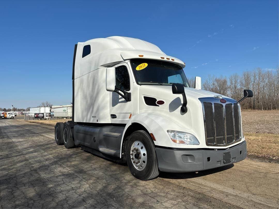 2021 Peterbilt 579 image 6