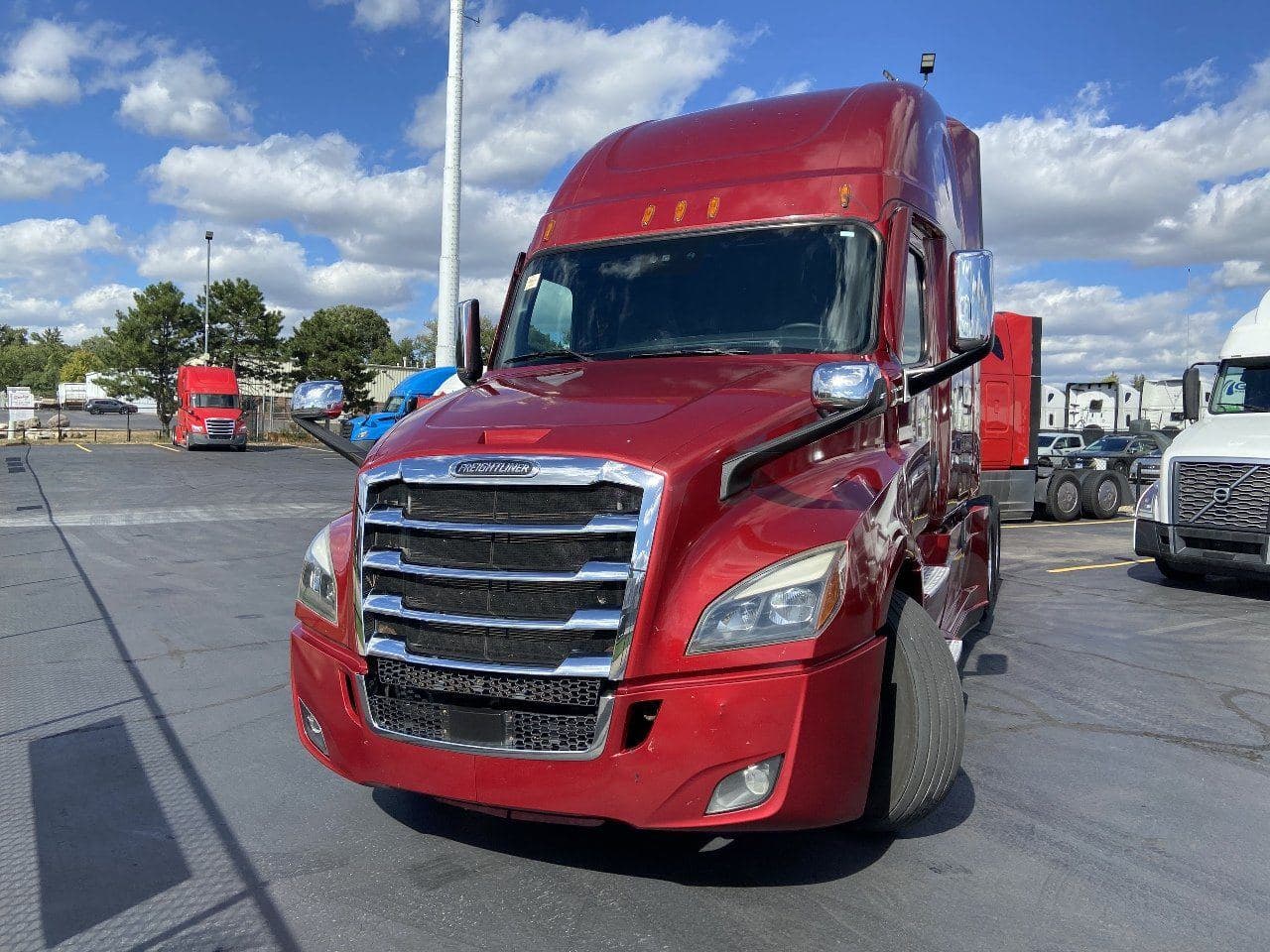 2020 FREIGHTLINER Cascadia CA126 Tandem Axle Sleeper image 2