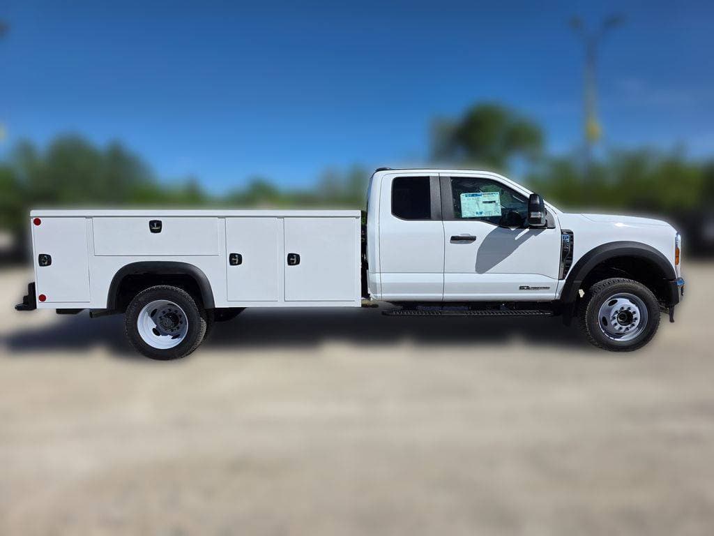 2026 Ford F-550SD XL Service Utility Body image 9