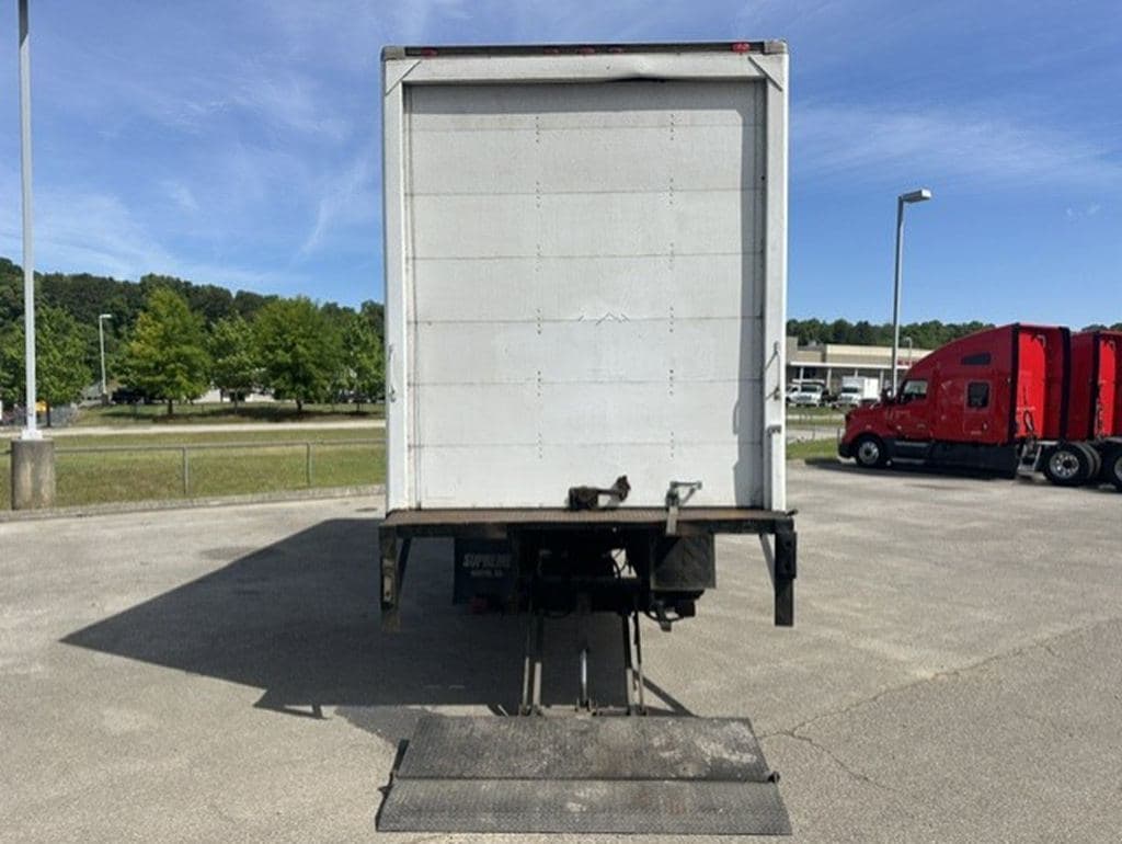 Used 1993 INTERNATIONAL 4700 image 6