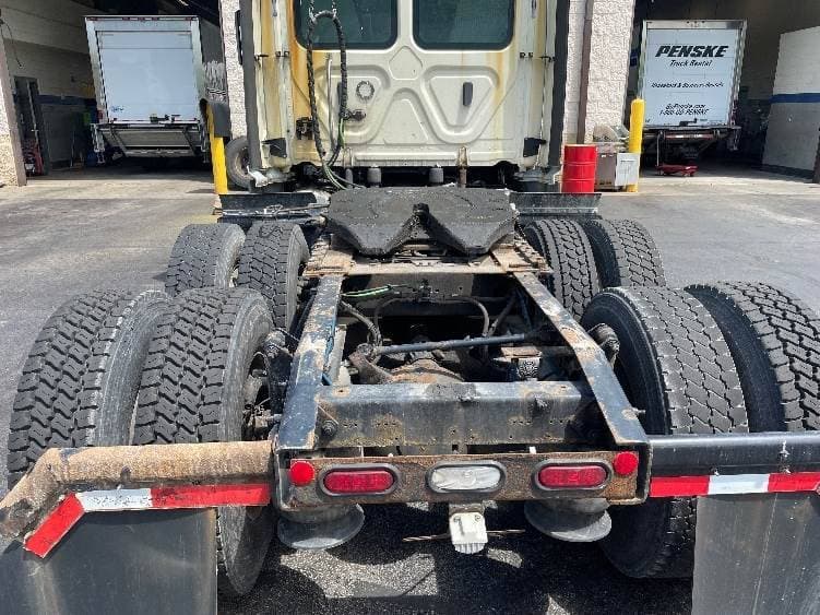 2018 Freightliner Cascadia image 6