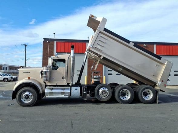 2026 Kenworth W900 image 8