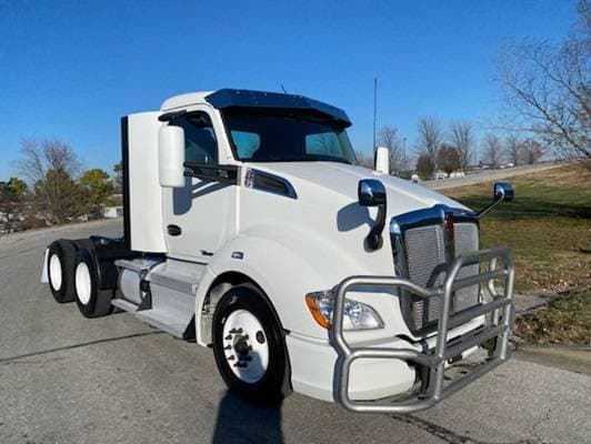 2021 Kenworth 310 image 1
