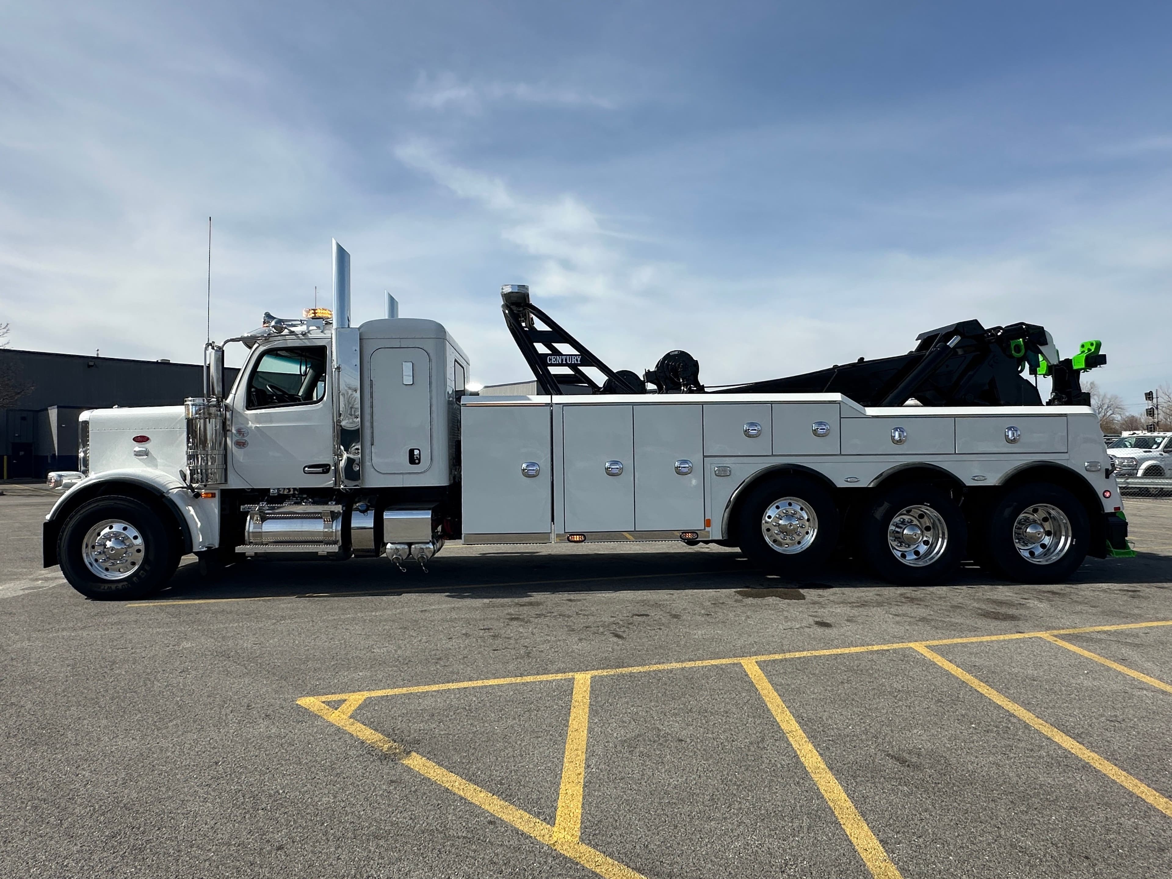 2025 Peterbilt 589 CENTURY 9055XL  (SK#: 6066C)  image 2