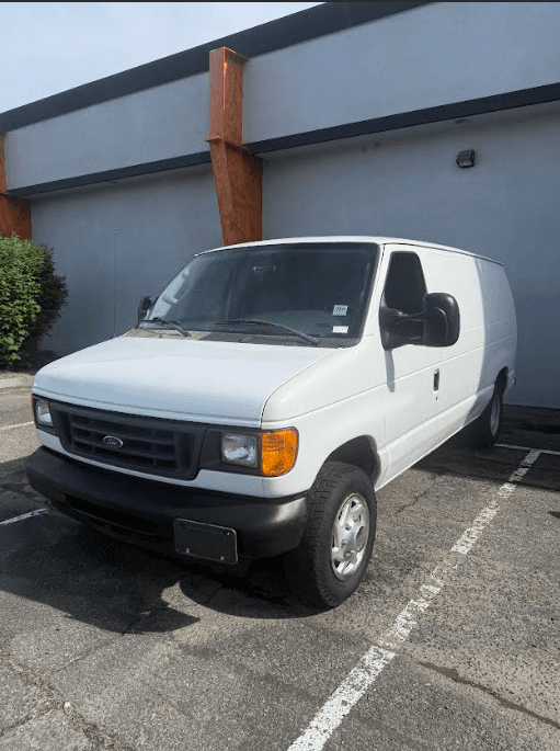 2007 Ford E-150 image 1