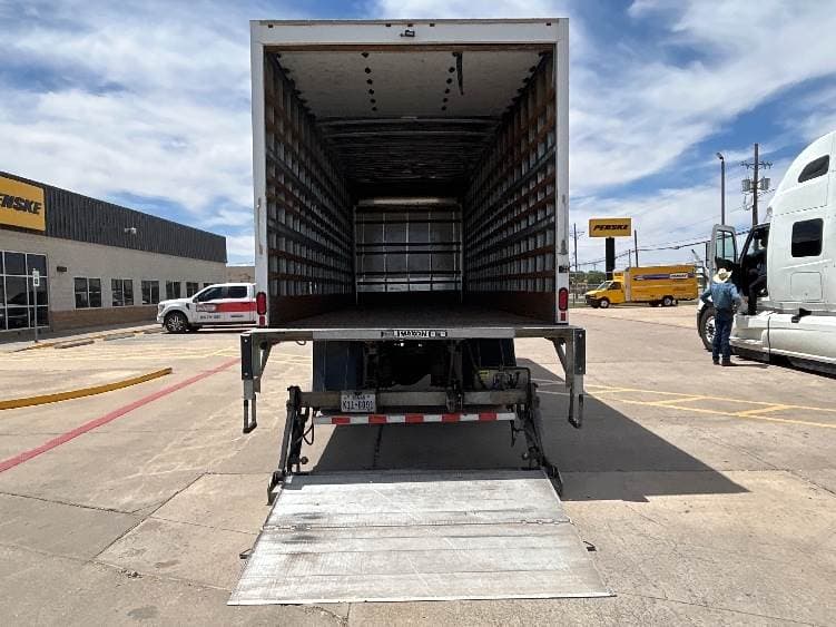 2022 International MV607 Box Truck - 240HP, 6 Speed Automatic, Roll up Door image 9