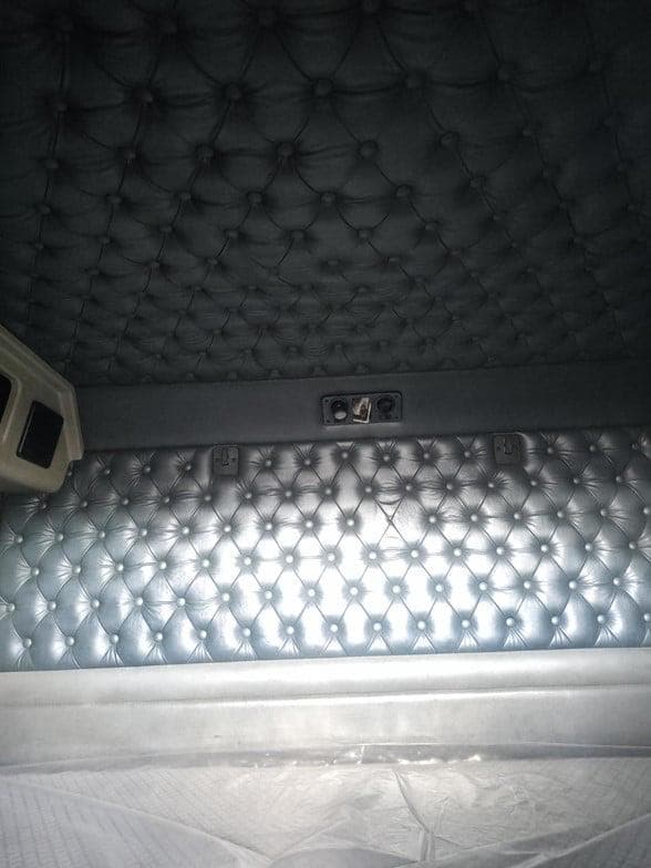 2000 Kenworth W900L image 7