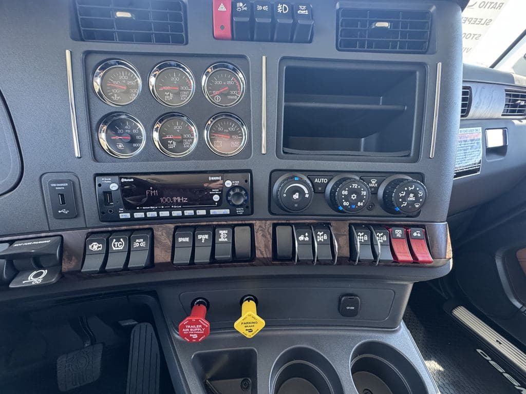 New 2027 KENWORTH W990 image 14