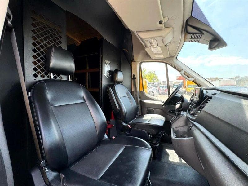 2020 Ford CF8000 image 12