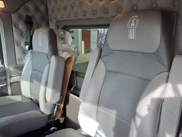 2026 Kenworth W900 image 15