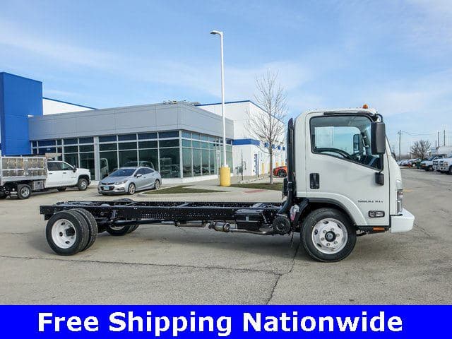 2025 Chevrolet 5500 XG LCF Gas Base image 2