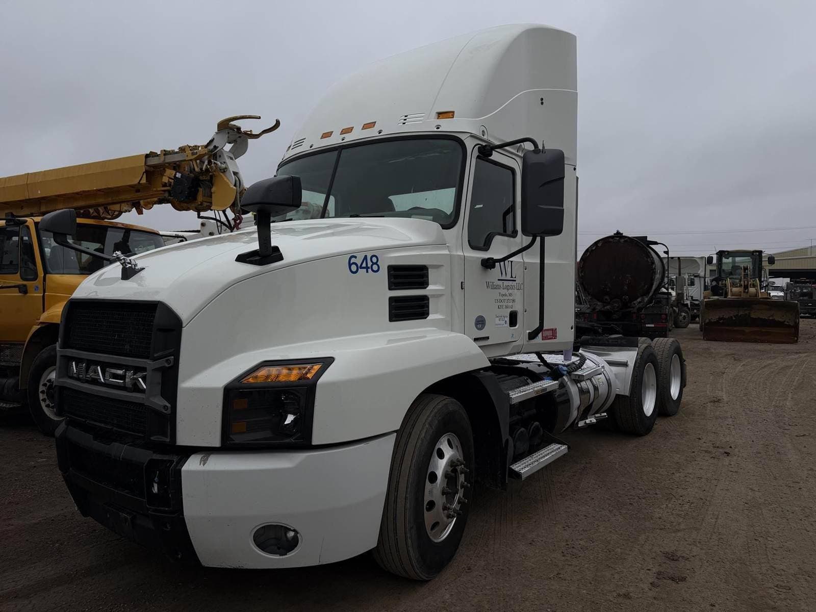 2019 Mack Anthem 64T Day Cab Truck - MP8 455HP, 12 Speed M Drive Amt image 1