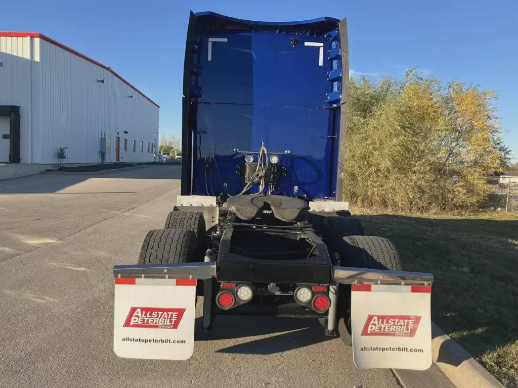 2022 Peterbilt 579 image 3