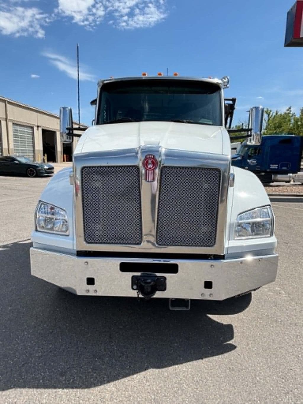 Used 2024 KENWORTH T880 image 21