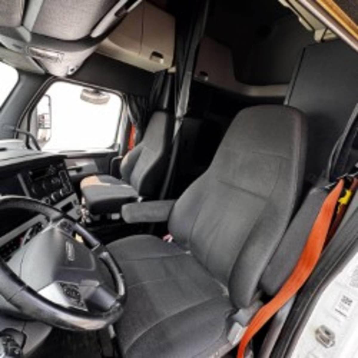 2020 Freightliner Cascadia image 6