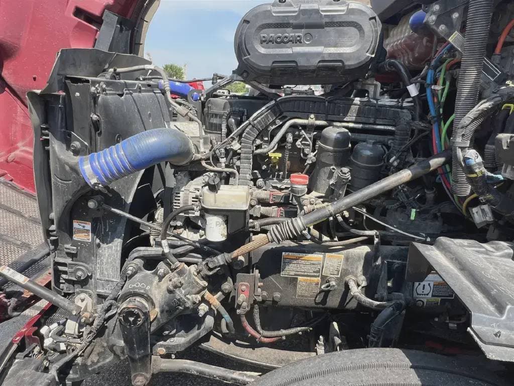 2022 Peterbilt 579 image 5