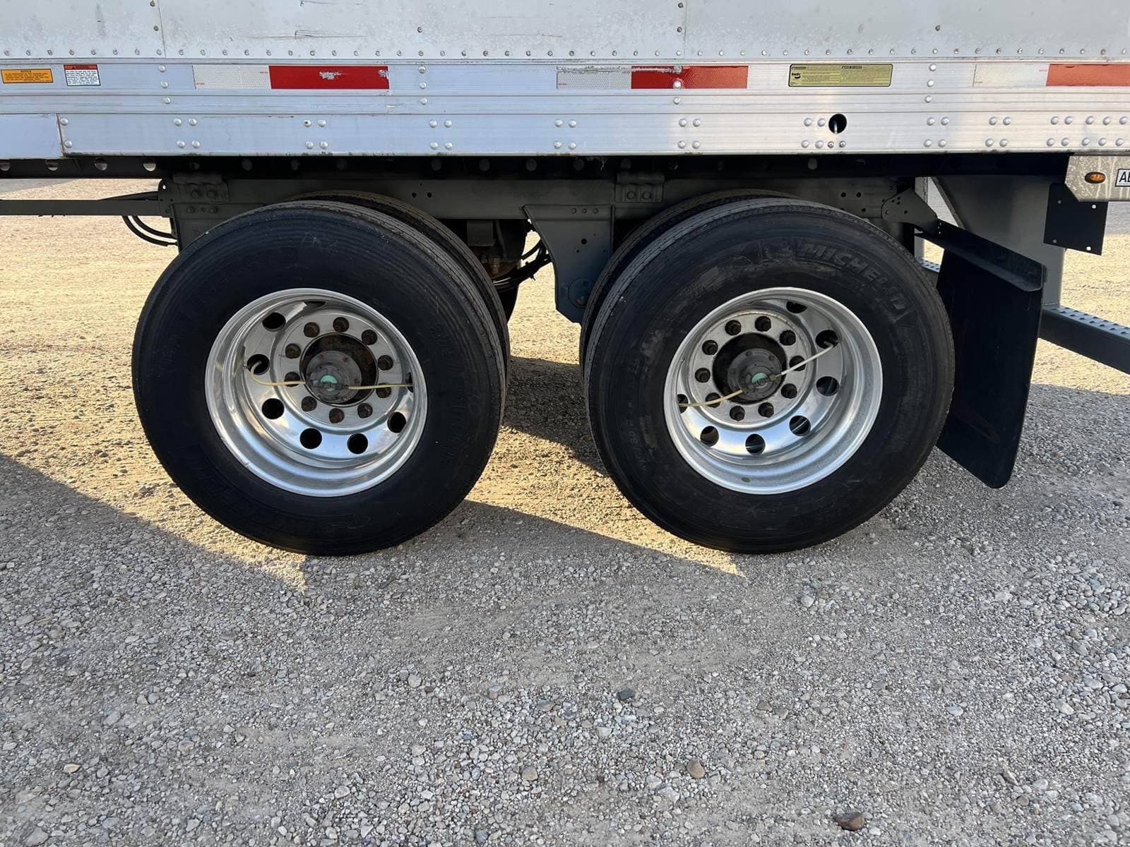 2019 Utility Reefer image 6