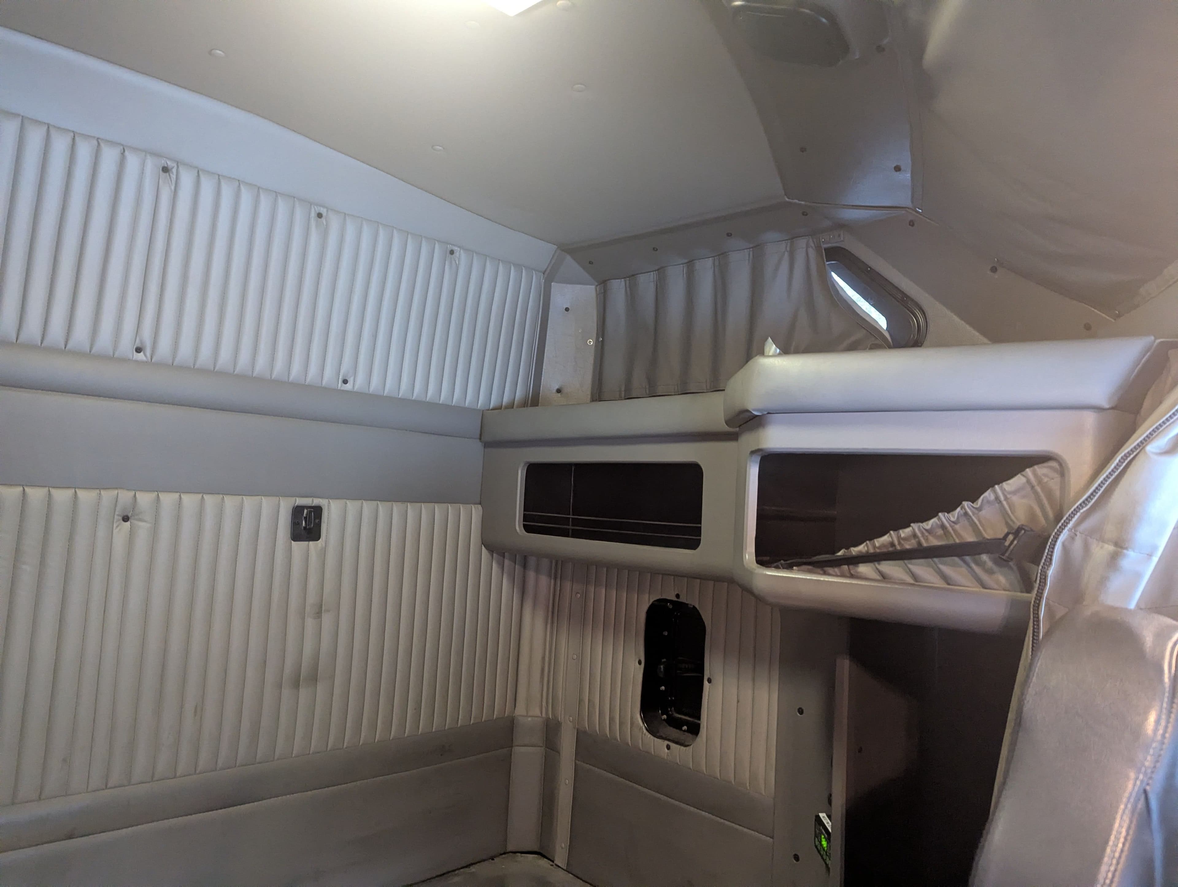 2014 Kenworth T6 Series image 12