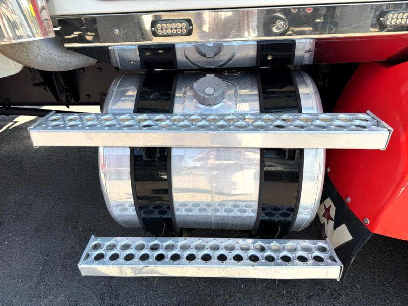 2017 Western Star 4900 image 23