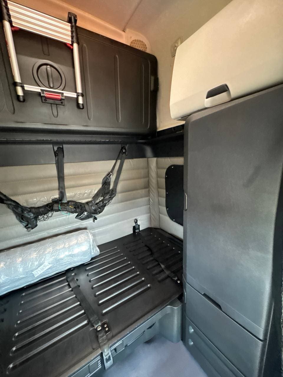 2022 Freightliner Cascadia 126 image 15