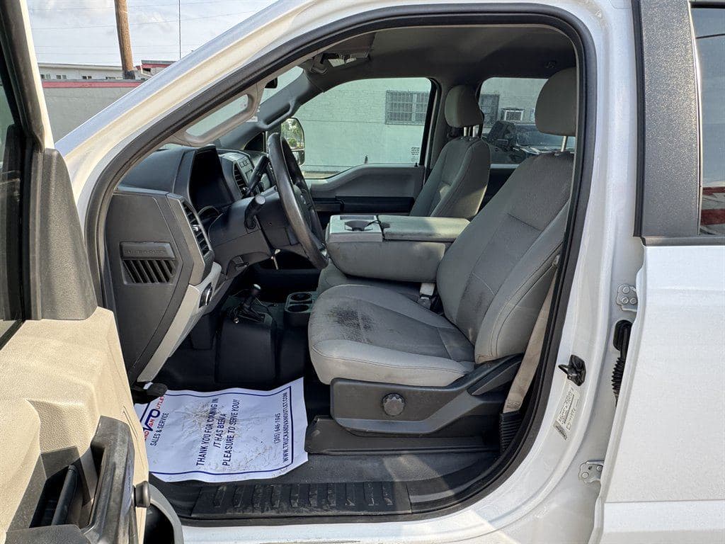 2018 Ford F550 image 61