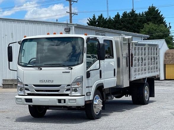 2024 Isuzu NRR image 6