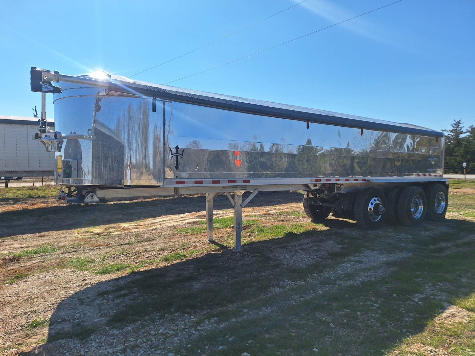 2027 Trident Trailers Frameless End Dump image 3