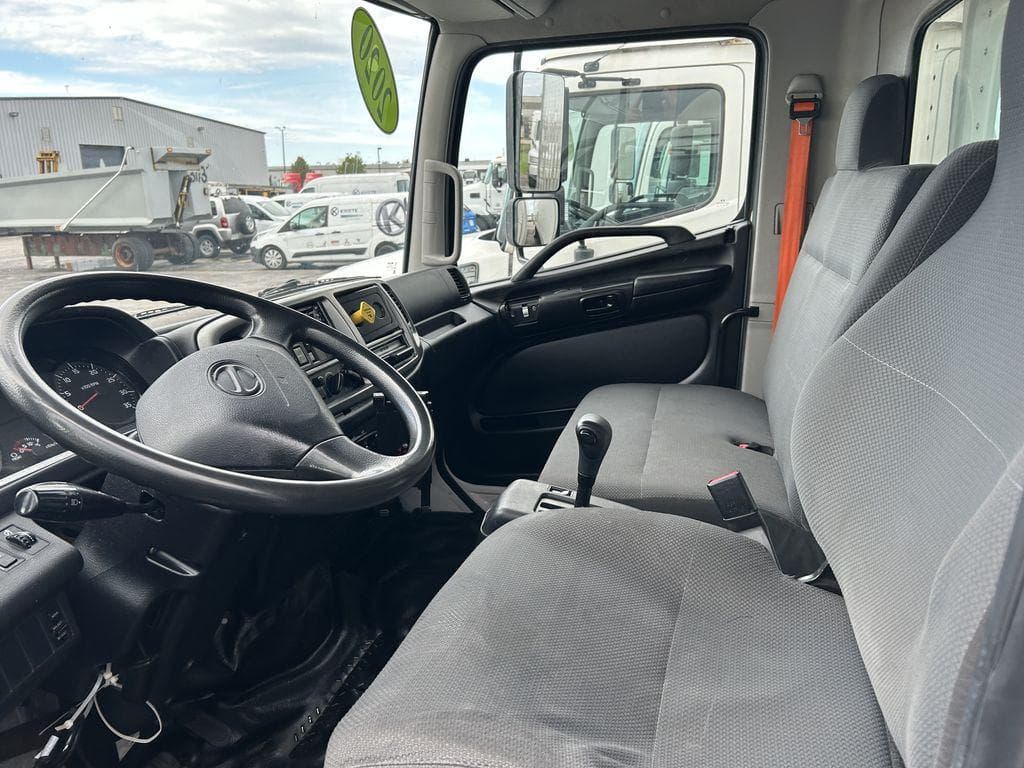 2020 Hino 338 image 11