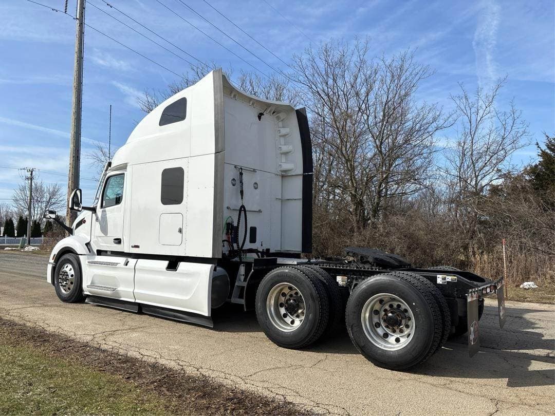 2024 Peterbilt 579 image 4