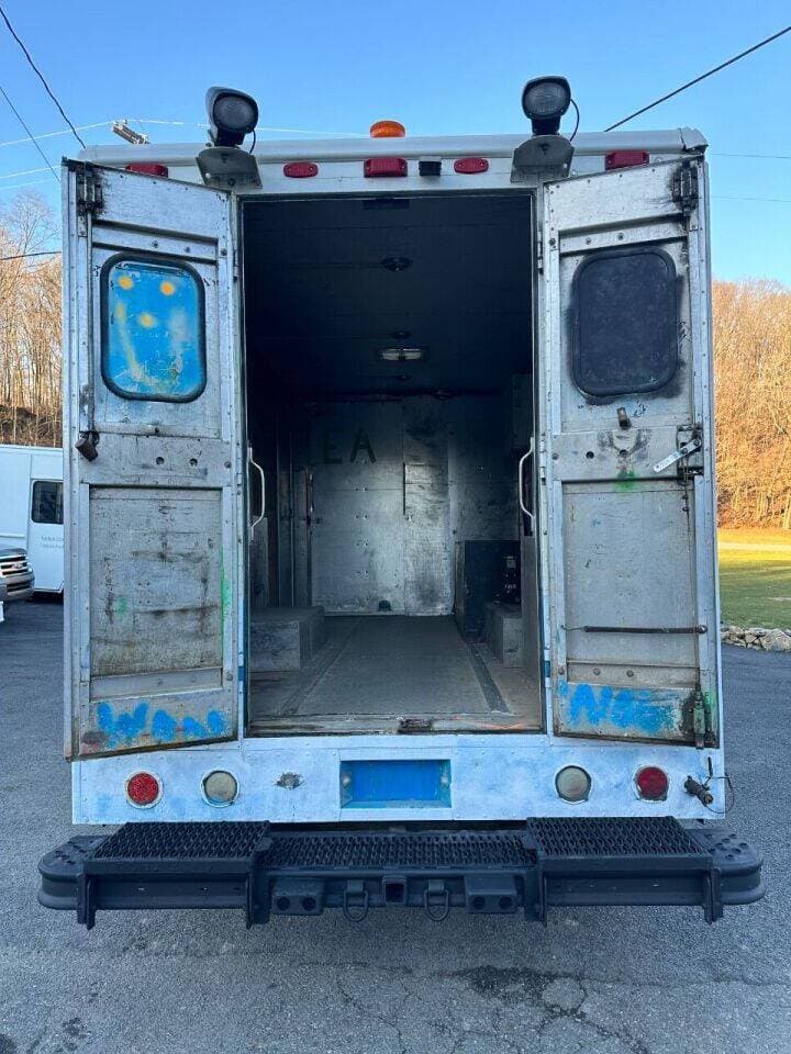 2010 Freightliner MT45 image 21