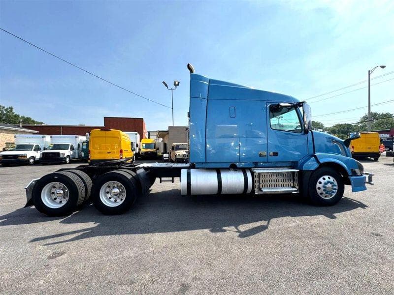 2012 Volvo VNL image 49