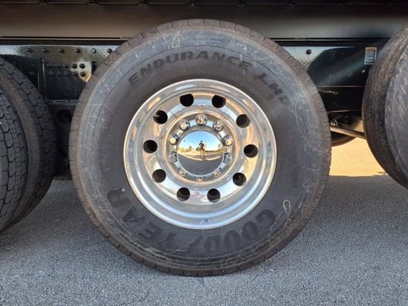 2026 Kenworth T880 image 33