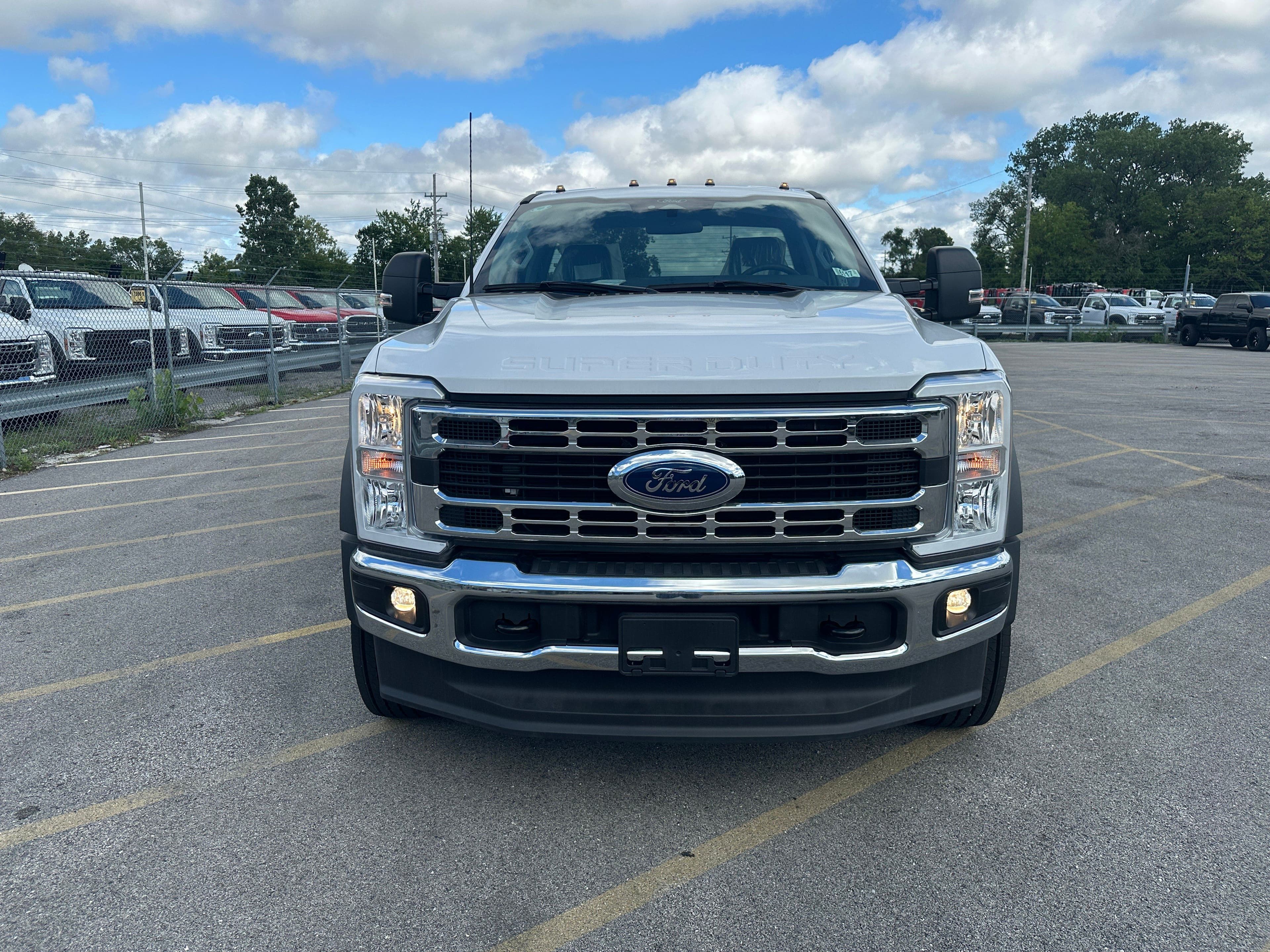 2024 Ford F-600 WITH A CENTURY 19.5' STEEL CARRIER  (SK#: 6117C) image 9