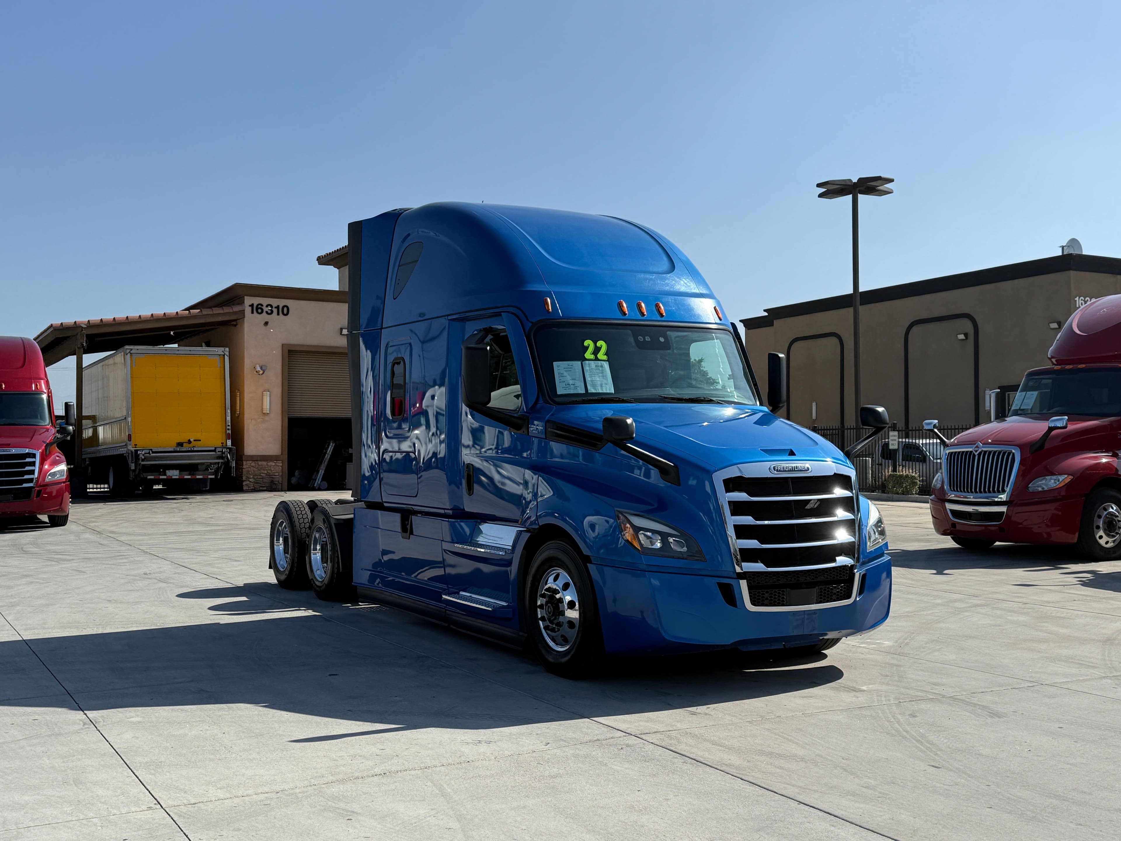 2022 Freightliner Cascadia 126 image 3