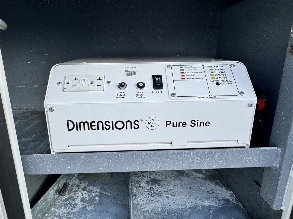 2014 Freightliner M2 106 image 24