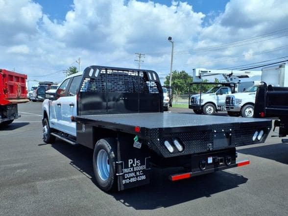 2025 Ford F350 image 4