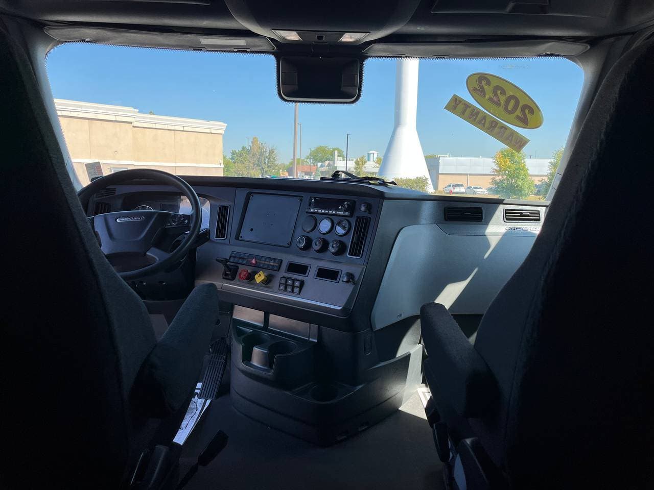 2022 Freightliner Cascadia 126 #1185 image 12