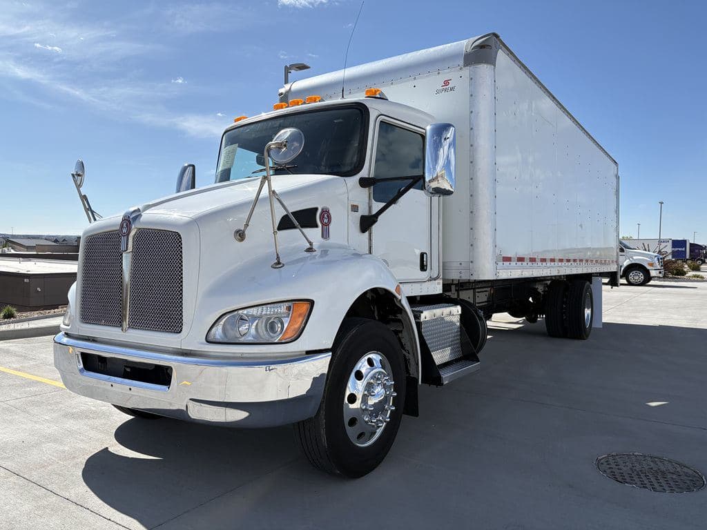 Used 2021 KENWORTH T270 image 10