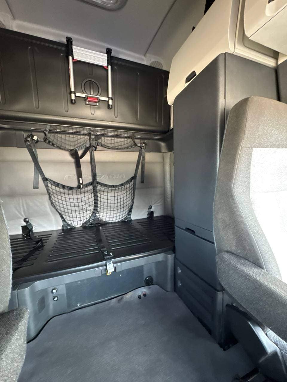 2022 Freightliner Cascadia 126 image 14