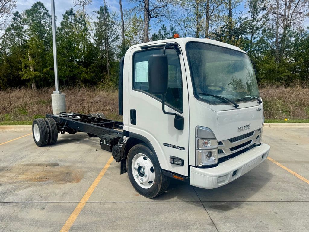 New 2026 ISUZU NPR-HD image 1