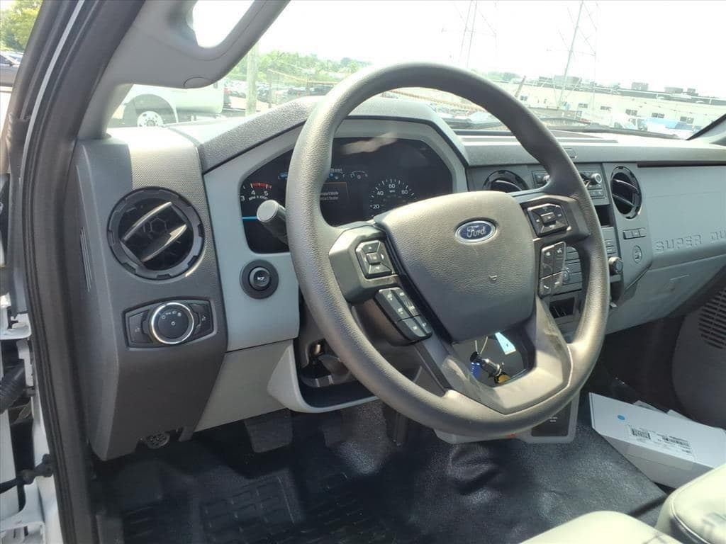 2027 Ford F750 SD image 7