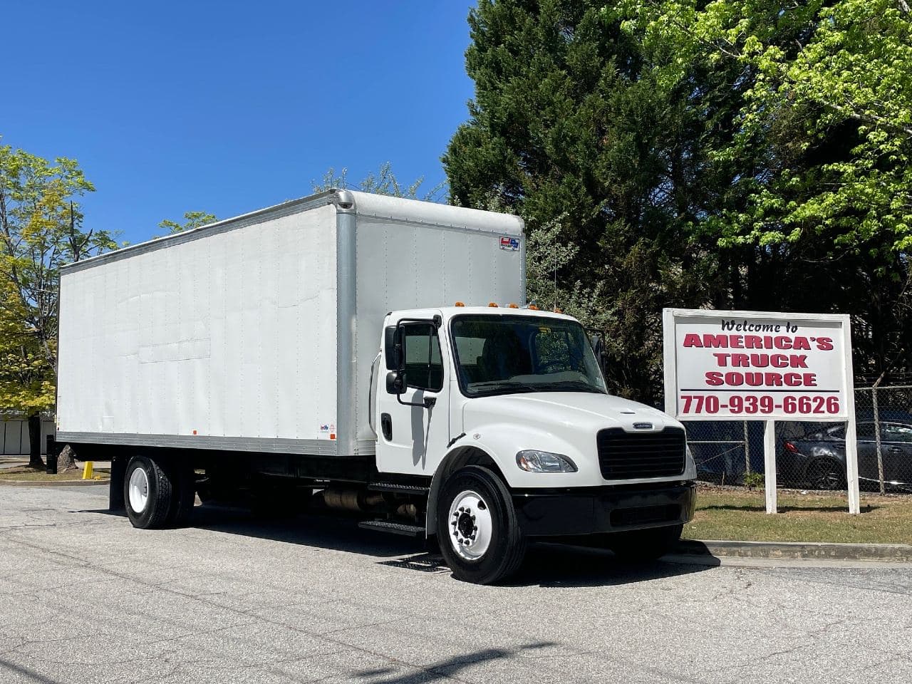 2022 Freightliner M2106 image 1