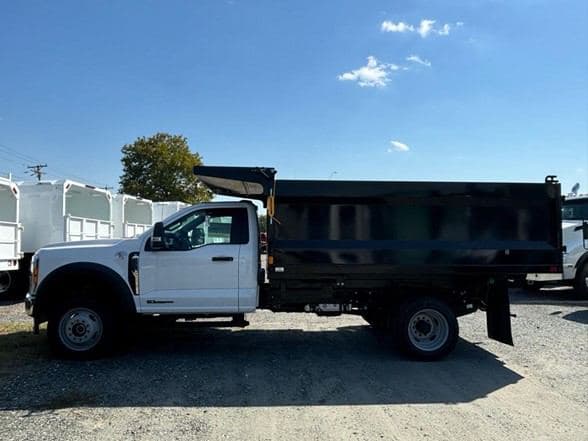 2024 Ford F550 image 6