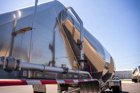 2026 Mac Trailer Mfg 1650 Cft image 6