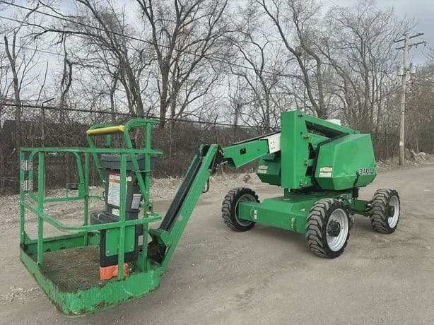 2017 JLG 340AJ image 4