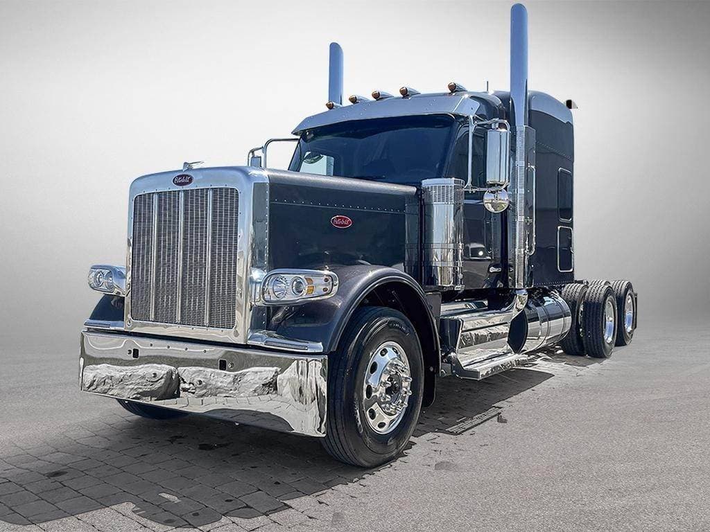 2025 Peterbilt 589 image 1