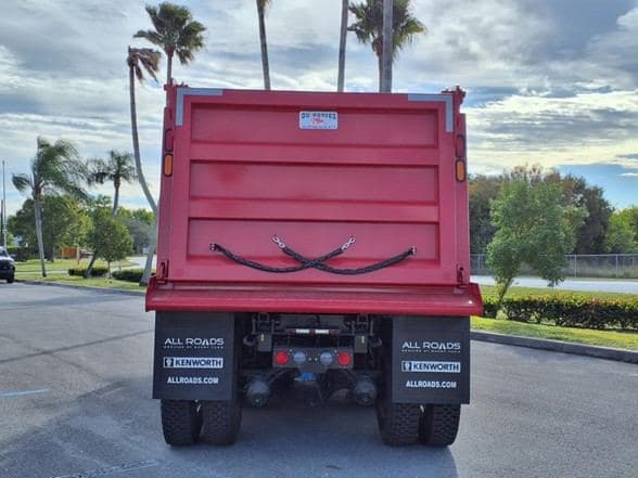 2025 Kenworth T880 image 6