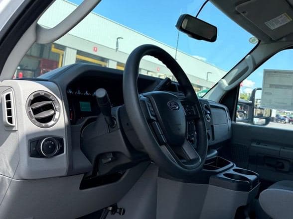2024 Ford E350 SD image 20