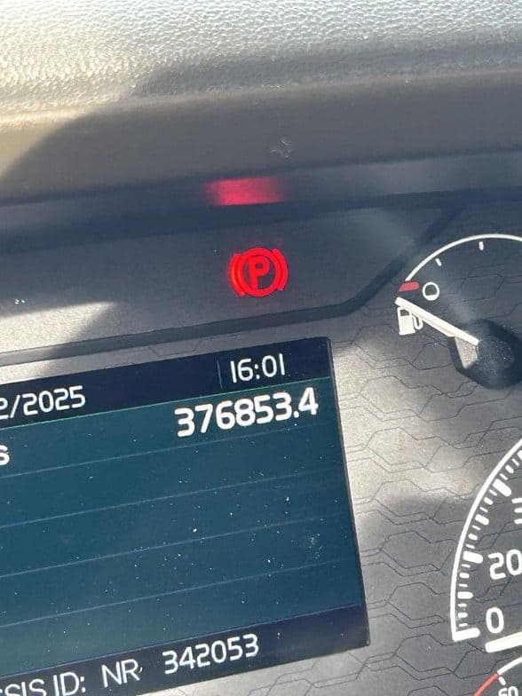 2023 Volvo VNL64T760 image 5